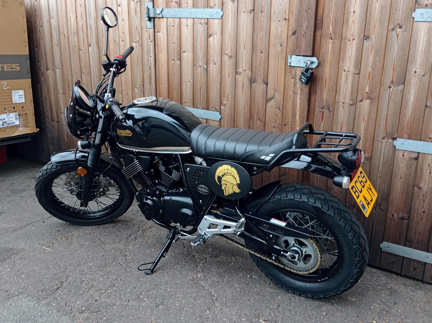 Lexmoto Vendetta 250 250 Roadster/Retro Petrol Manual Euro 4 (16 ps)