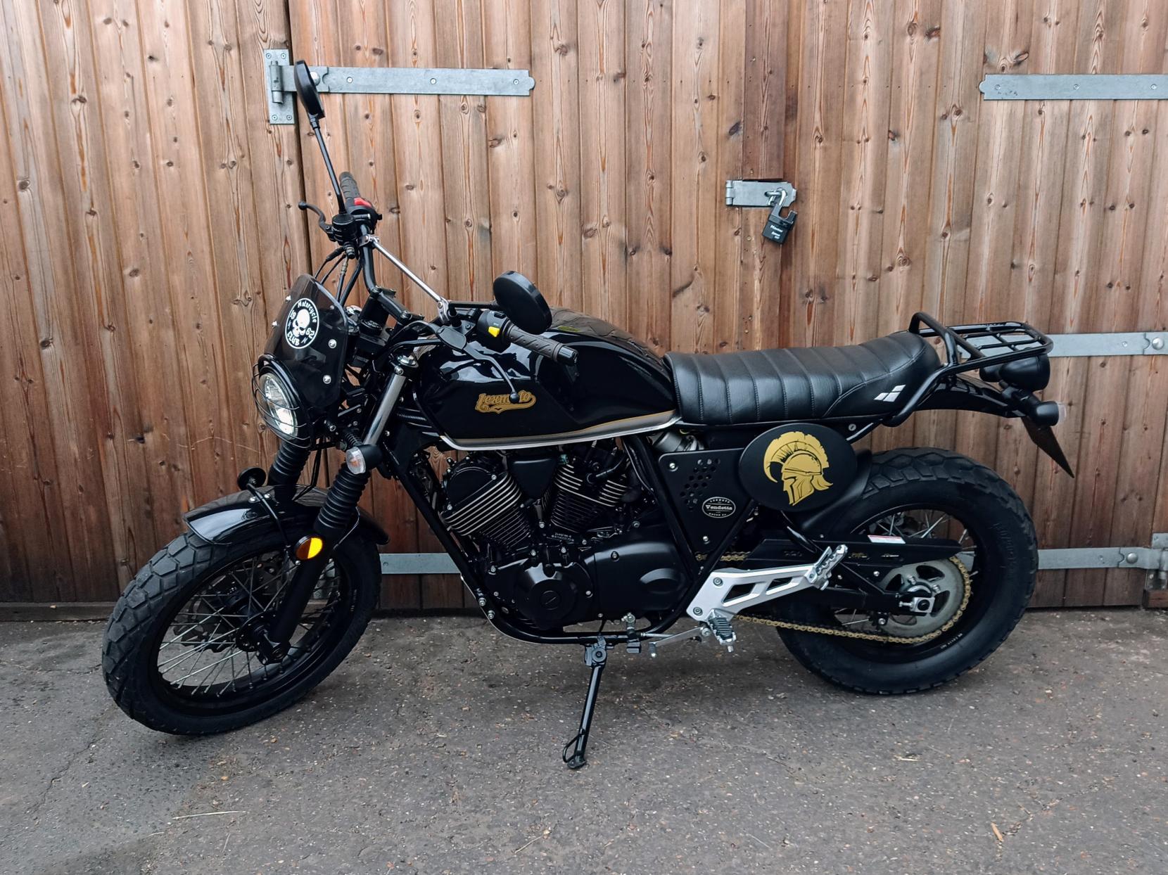 Lexmoto Vendetta 250 250 Roadster/Retro Petrol Manual Euro 4 (16 ps)