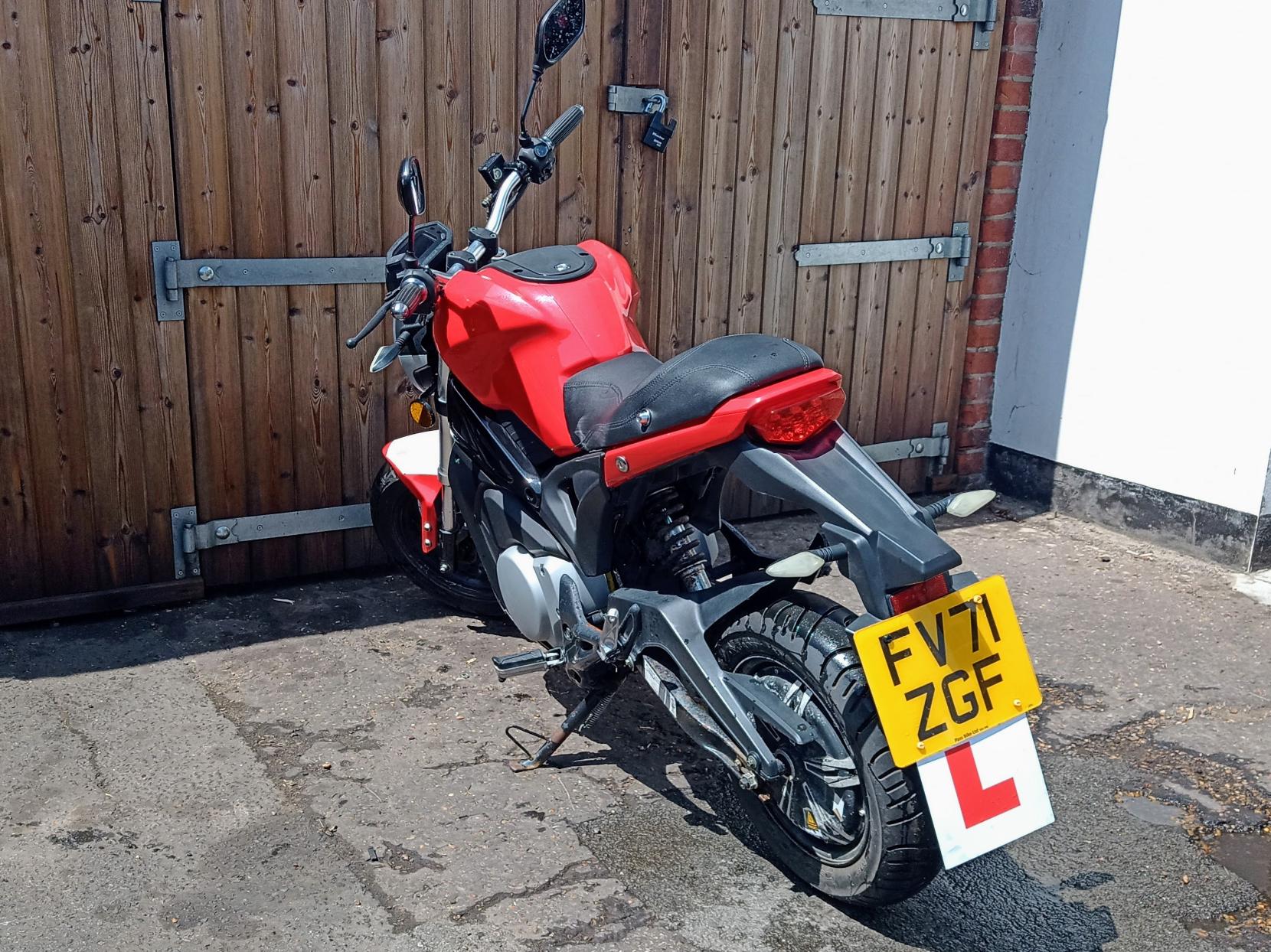 WK Bikes e-Colt Naked Electric Automatic