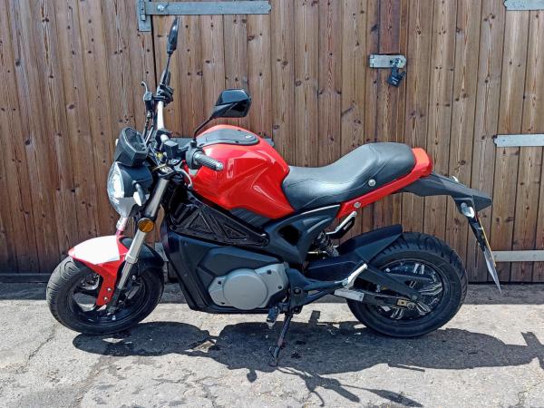 WK Bikes e-Colt Naked Electric Automatic