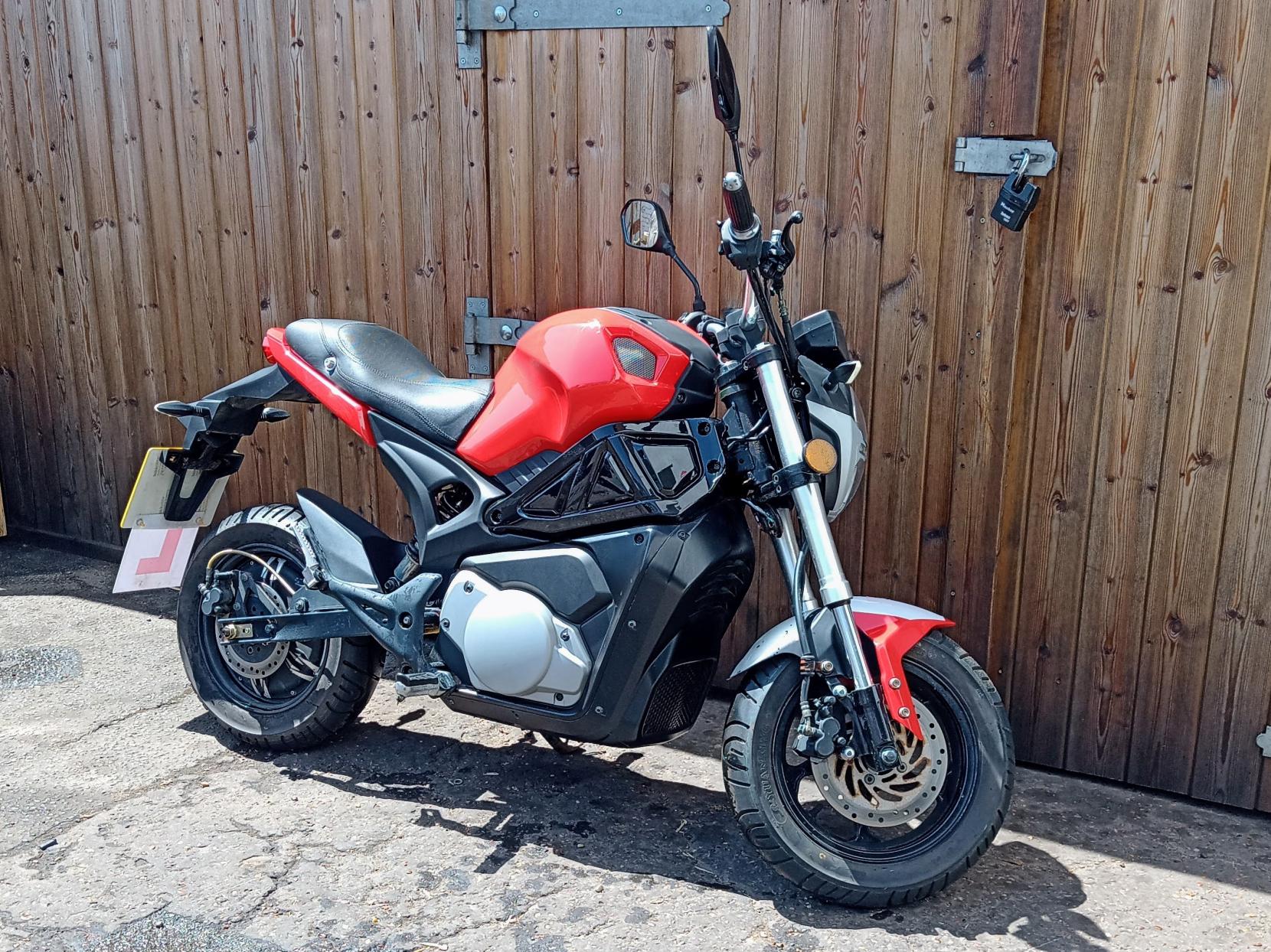 WK Bikes e-Colt Naked Electric Automatic