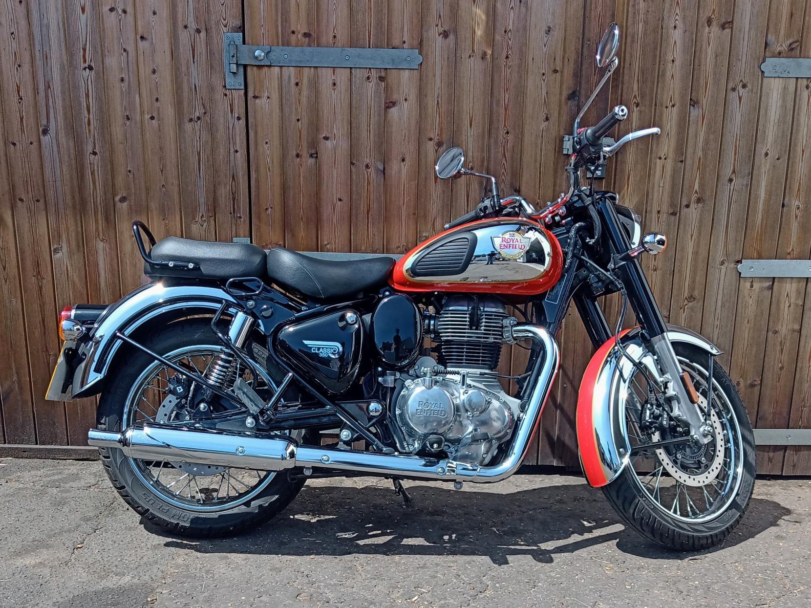 Royal Enfield Classic 350 350 Roadster/Retro Petrol Manual Euro 5 (20 ps)