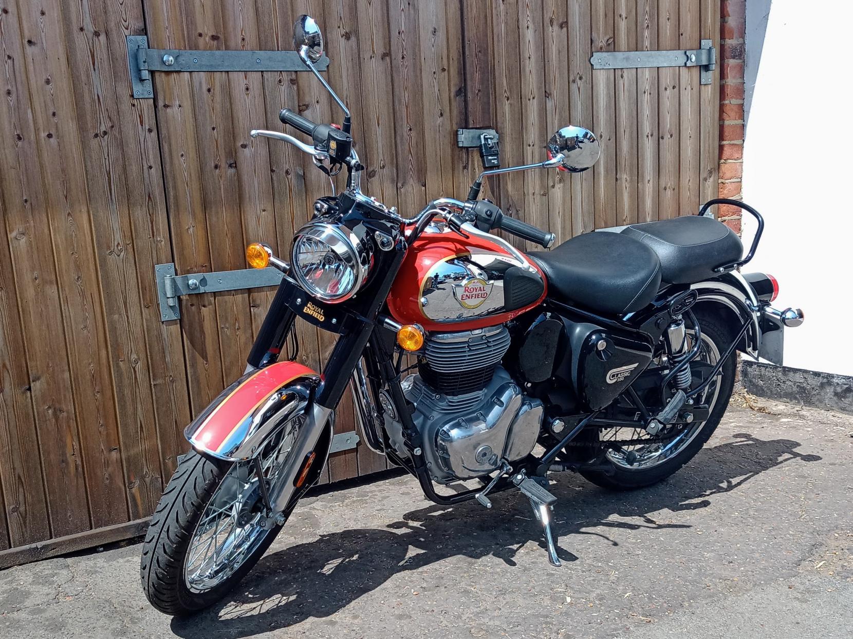 Royal Enfield Classic 350 350 Roadster/Retro Petrol Manual Euro 5 (20 ps)