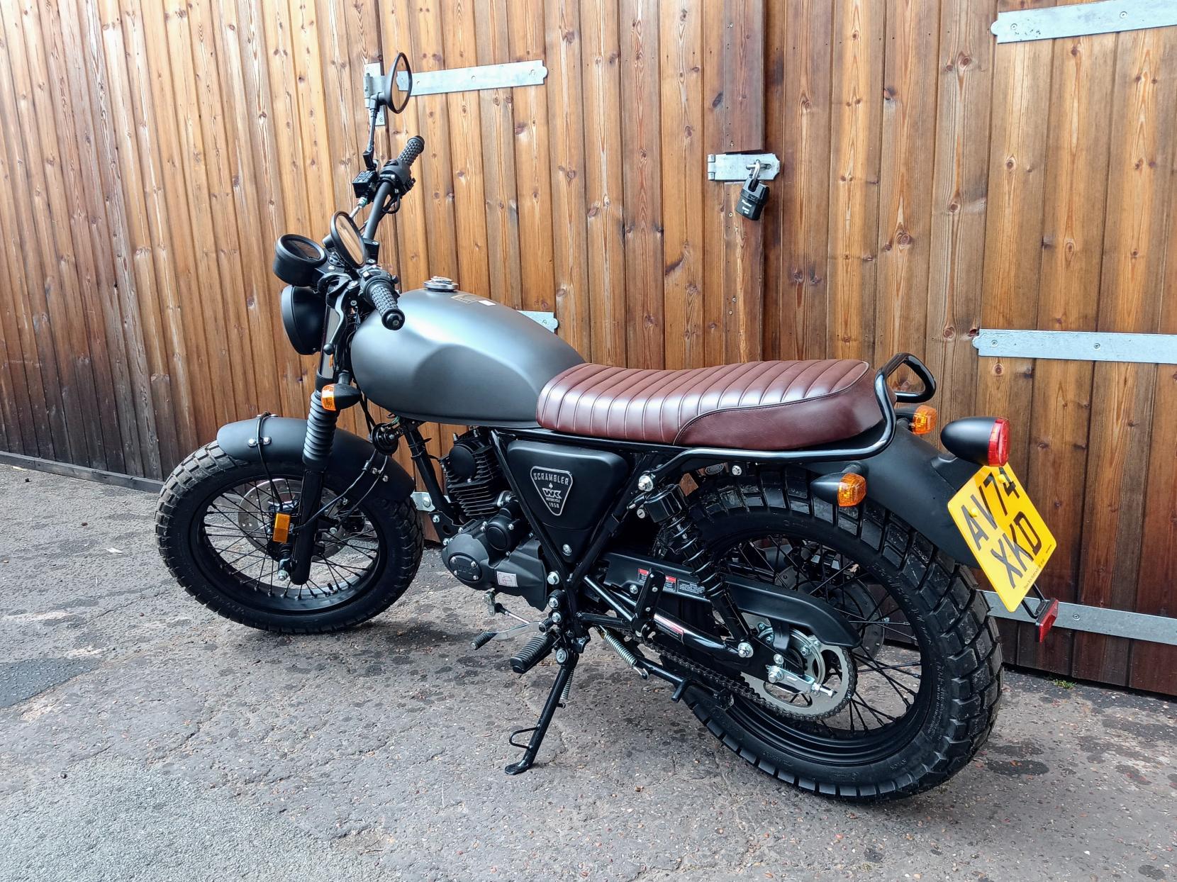 WK Bikes Scrambler 50 50 Roadster/Retro Petrol Manual Euro 5 (3 ps)