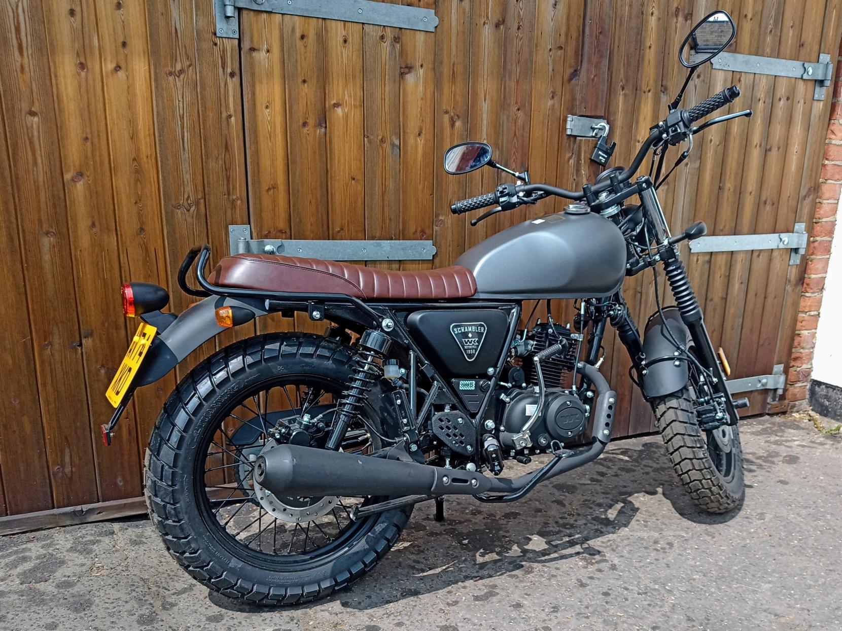 WK Bikes Scrambler 50 50 Roadster/Retro Petrol Manual Euro 5 (3 ps)
