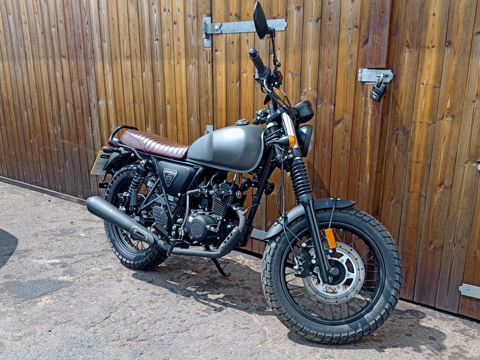 WK Bikes Scrambler 50 50 Roadster/Retro Petrol Manual Euro 5 (3 ps)