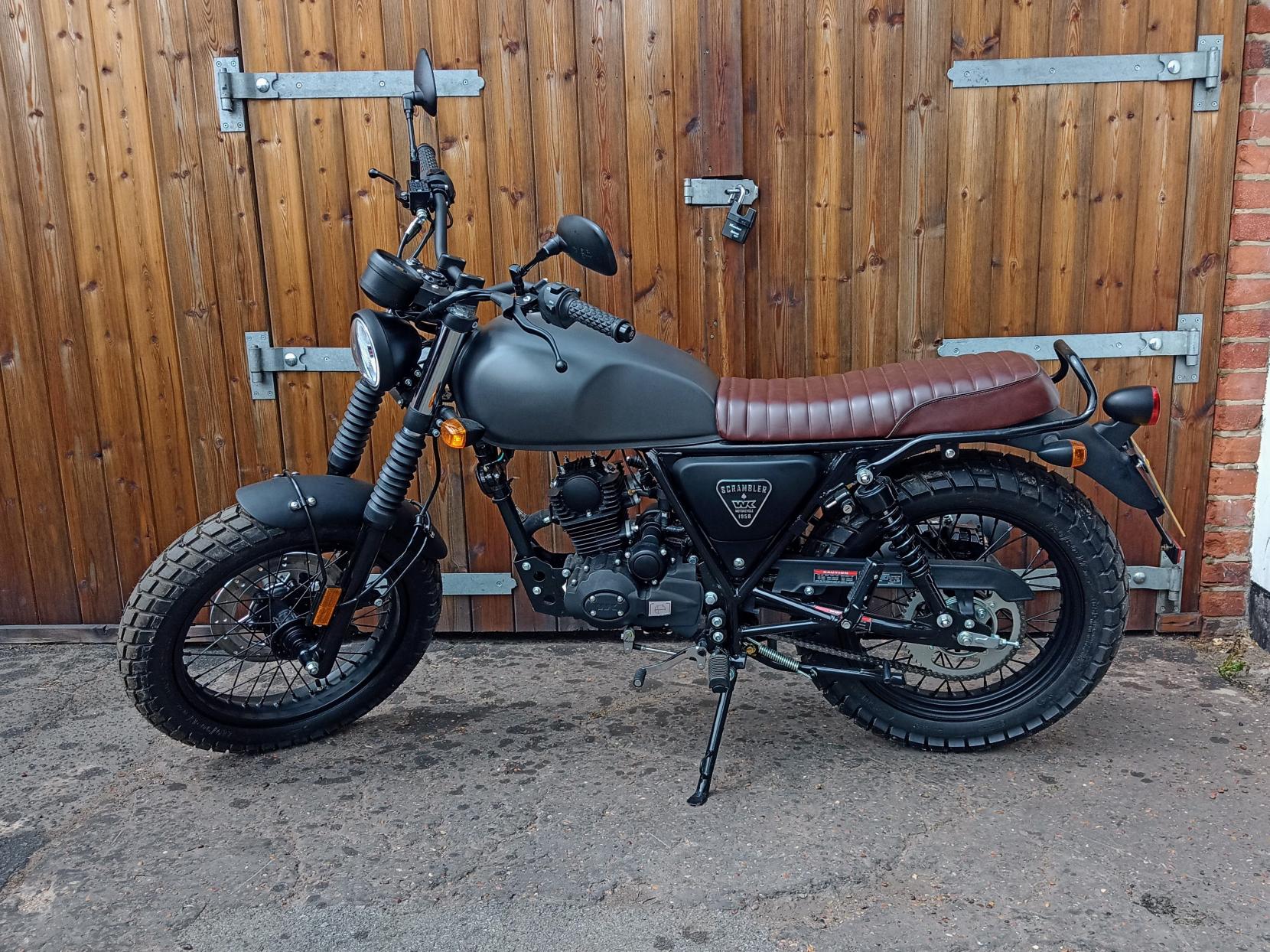 WK Bikes Scrambler 50 50 Roadster/Retro Petrol Manual Euro 5 (3 ps)