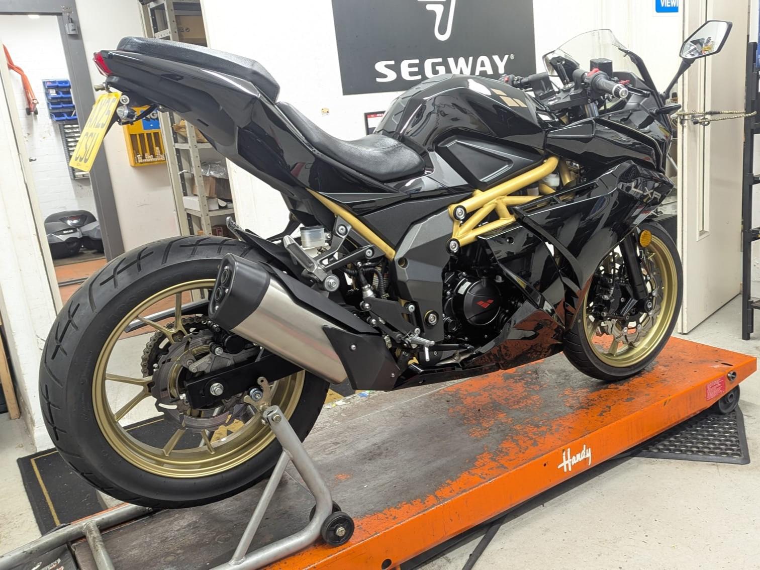 Lexmoto LXR 125 125 Super Sports Petrol Manual Euro 5 (12 ps)