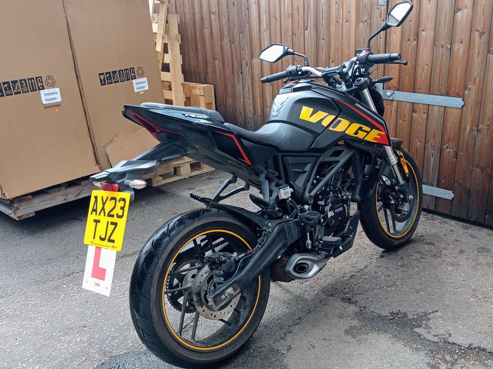 Voge R 125 125 Naked Petrol Manual Euro 5 (14 ps)