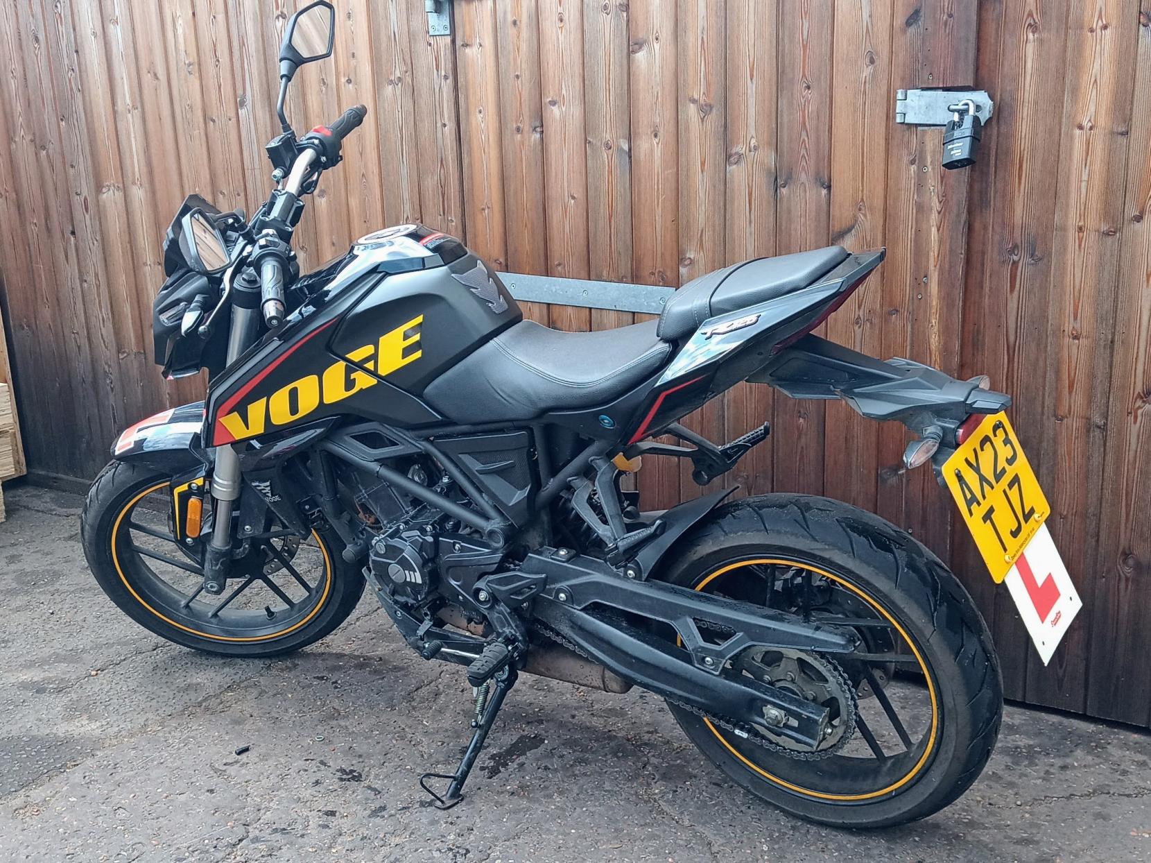 Voge R 125 125 Naked Petrol Manual Euro 5 (14 ps)