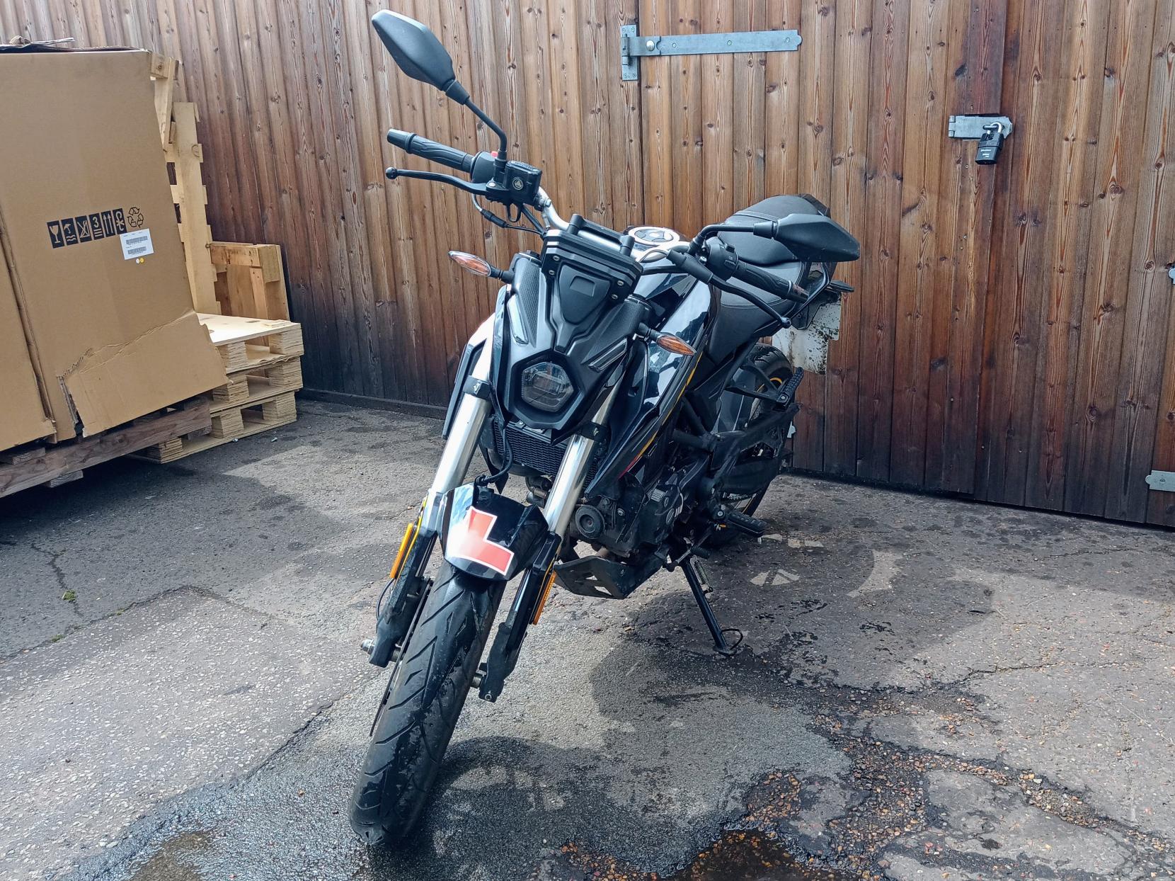 Voge R 125 125 Naked Petrol Manual Euro 5 (14 ps)