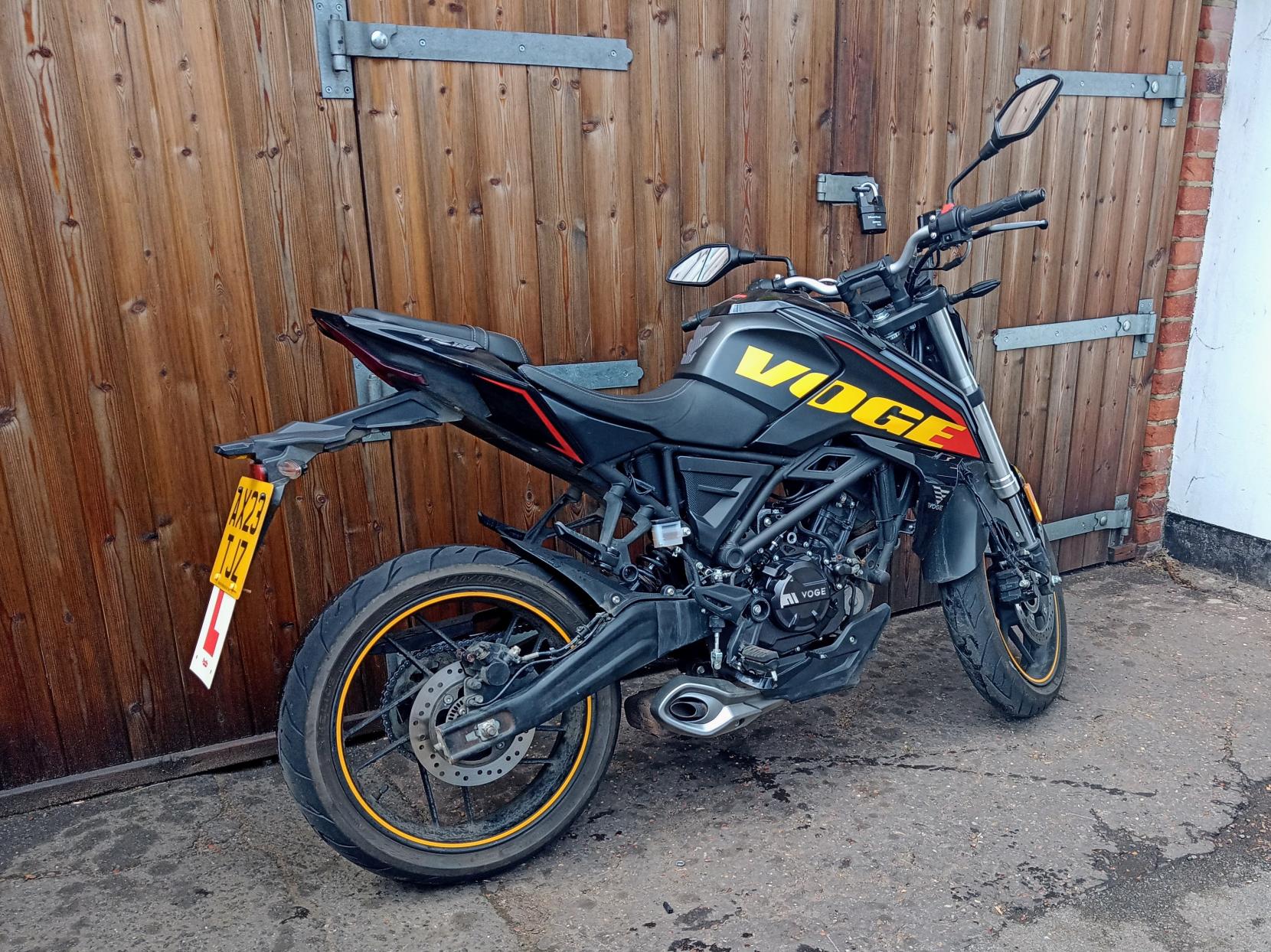 Voge R 125 125 Naked Petrol Manual Euro 5 (14 ps)