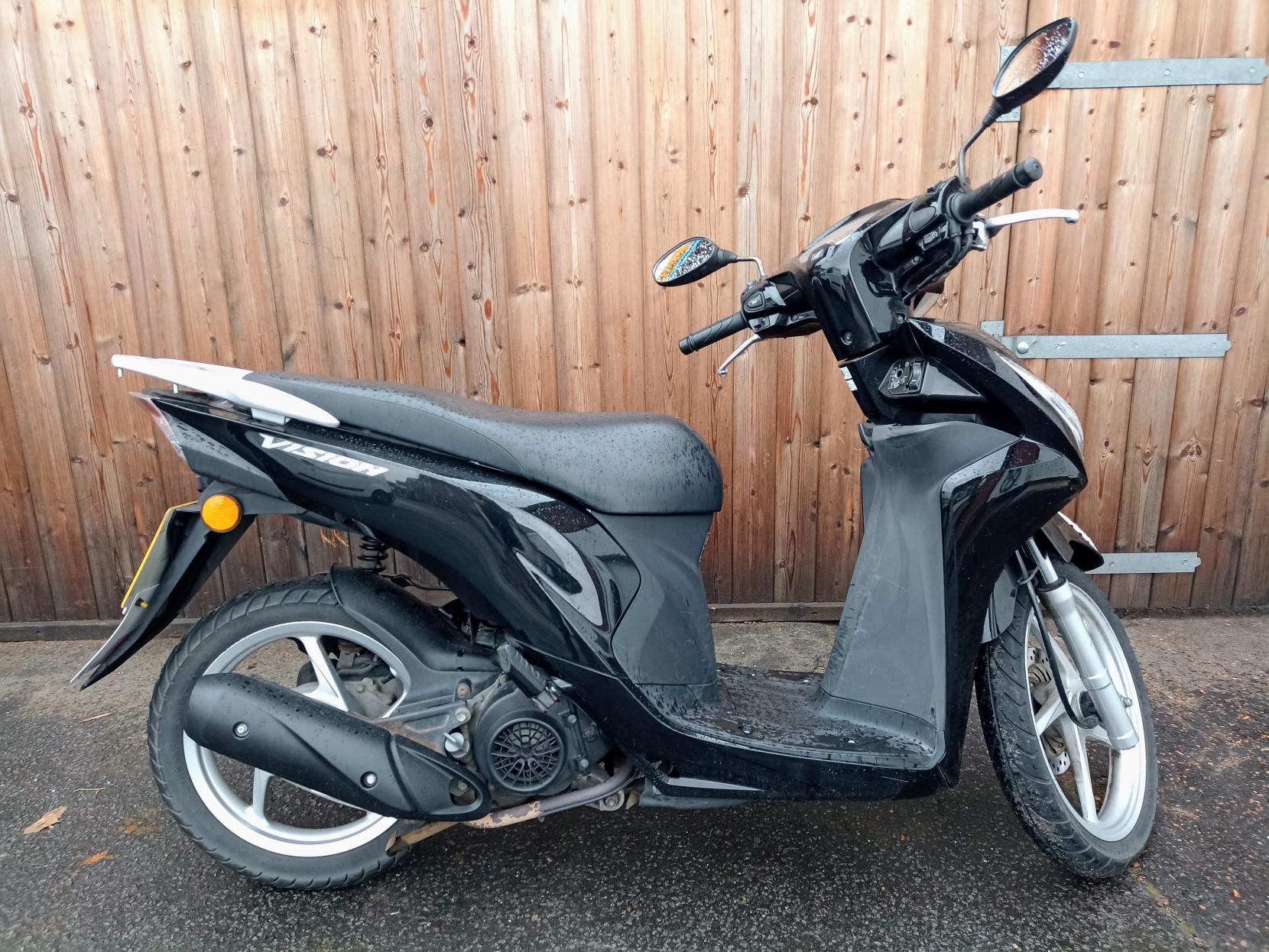 Honda Vision 110 110 Scooter Petrol CVT Euro 4 (10 ps)