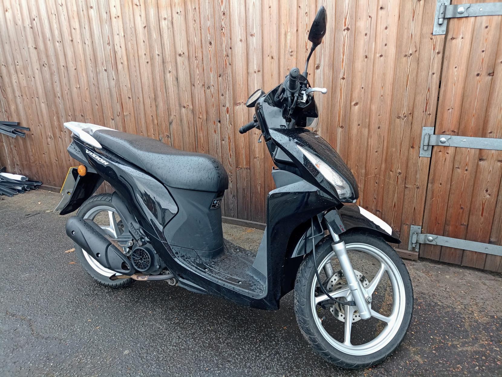 Honda Vision 110 110 Scooter Petrol CVT Euro 4 (10 ps)
