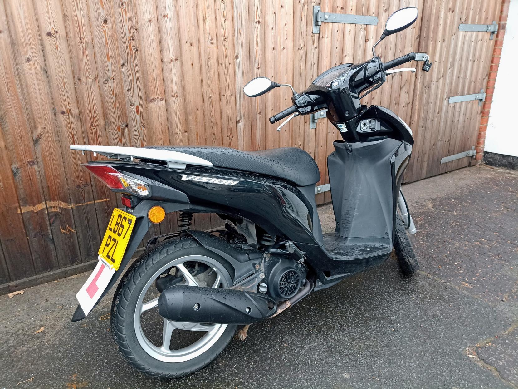 Honda Vision 110 110 Scooter Petrol CVT Euro 4 (10 ps)