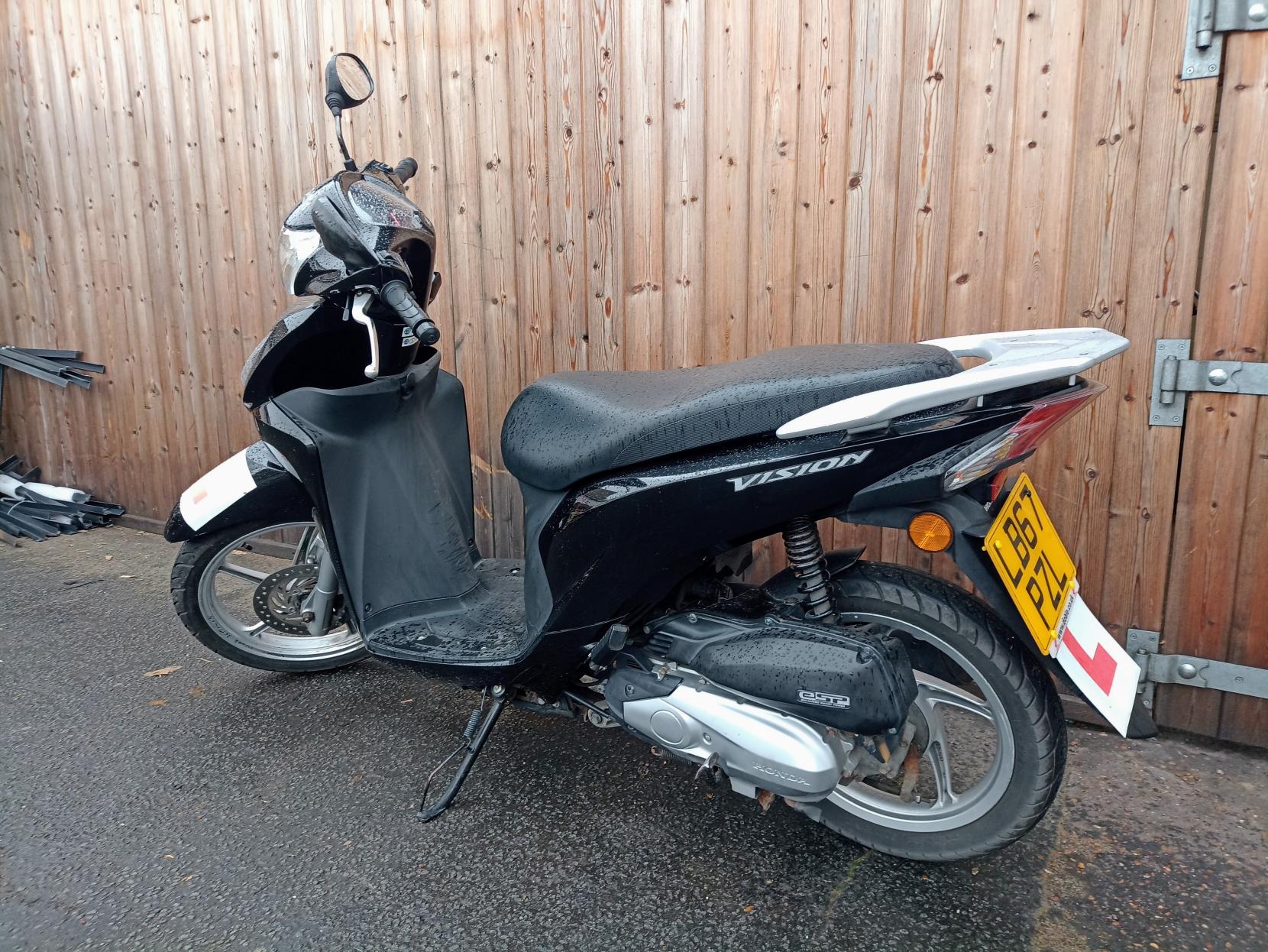 Honda Vision 110 110 Scooter Petrol CVT Euro 4 (10 ps)