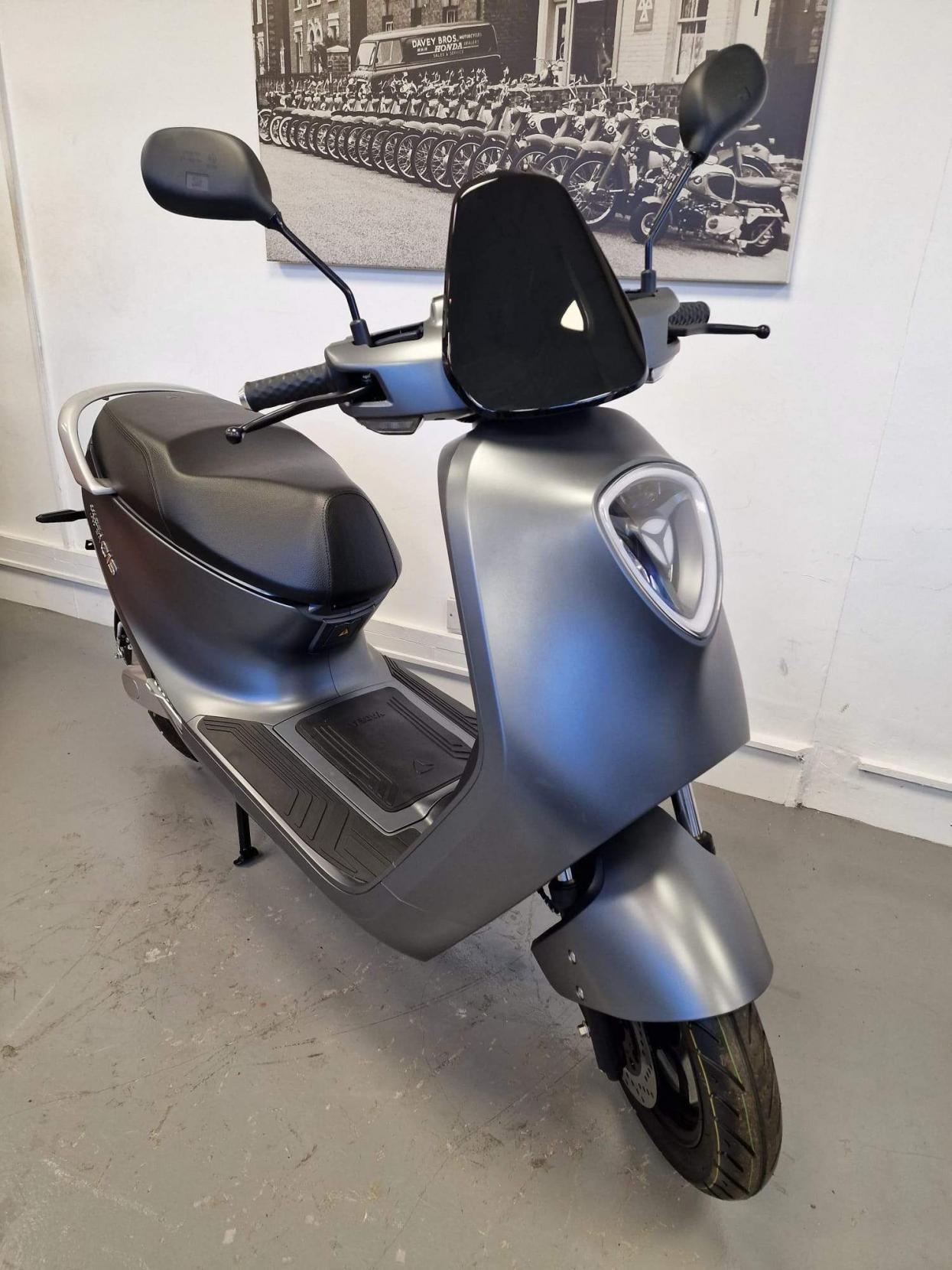 Yadea C1S Moped (2021 - )