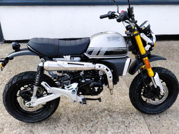 Bluroc Motorcycles X-Bongo 50 50 Roadster/Retro (2025 - )