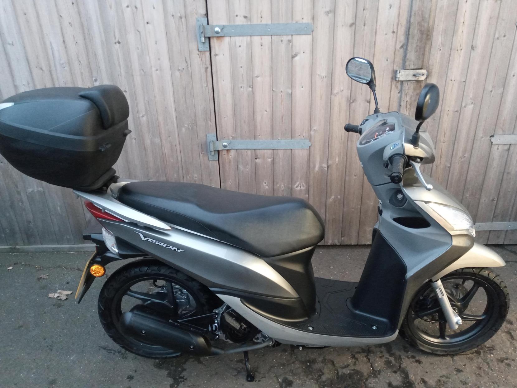 Honda Vision 50 50 Scooter Petrol Automatic (4 ps)