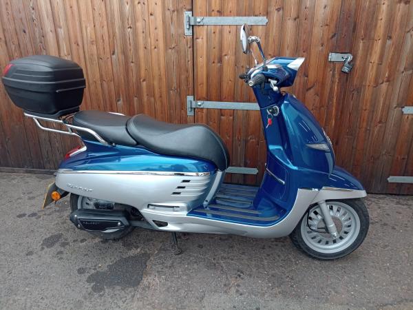 Peugeot Django 50 50 Moped Petrol CVT Euro 5 (4 ps)
