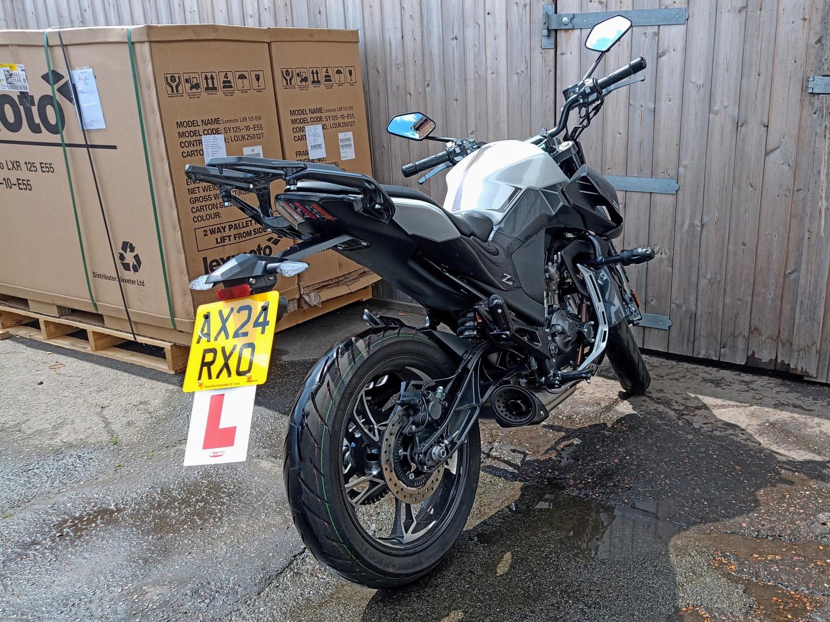 Zontes ZT125-Z2 125 Naked Petrol Manual Euro 5 (15 ps)