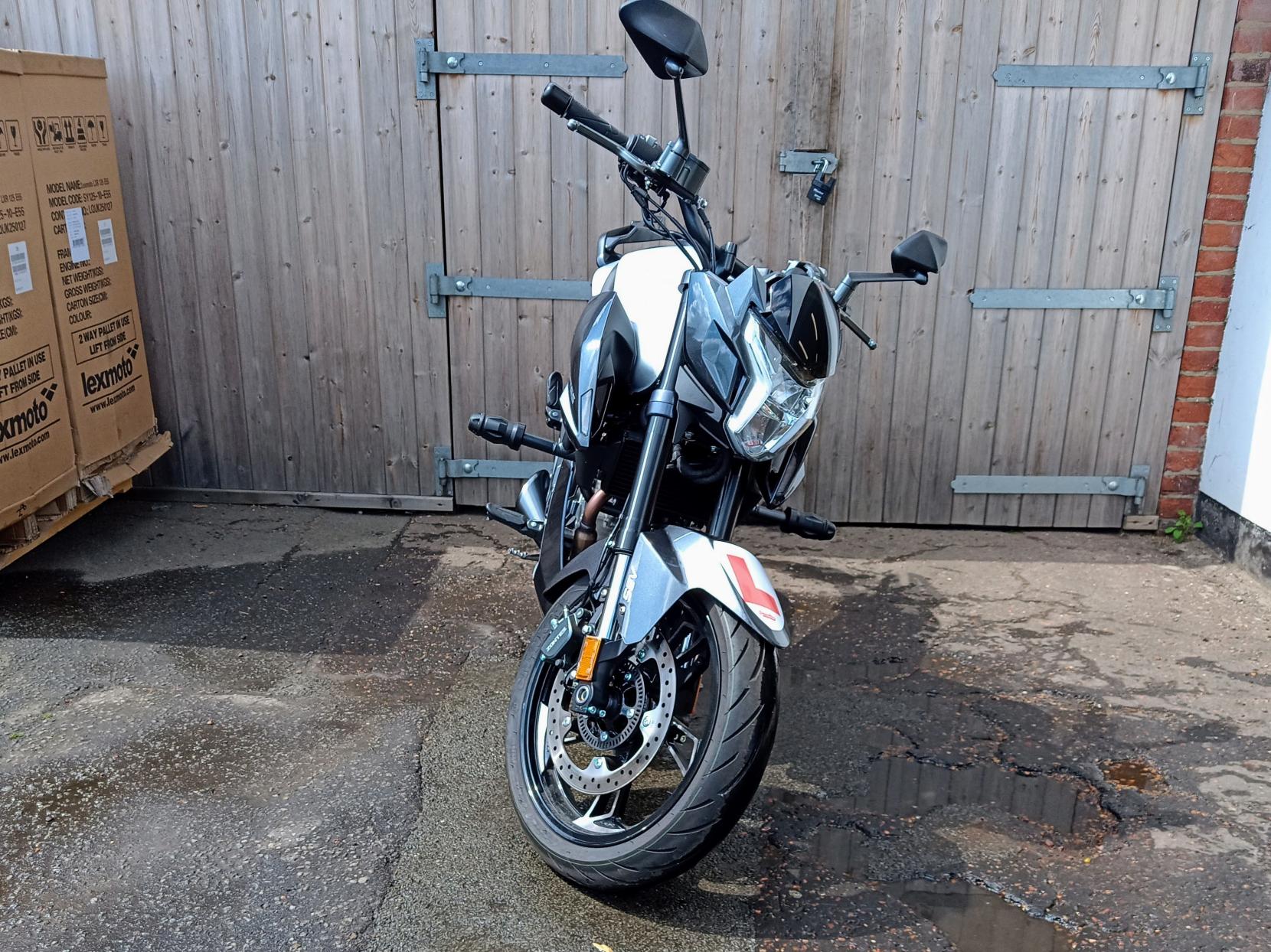 Zontes ZT125-Z2 125 Naked Petrol Manual Euro 5 (15 ps)