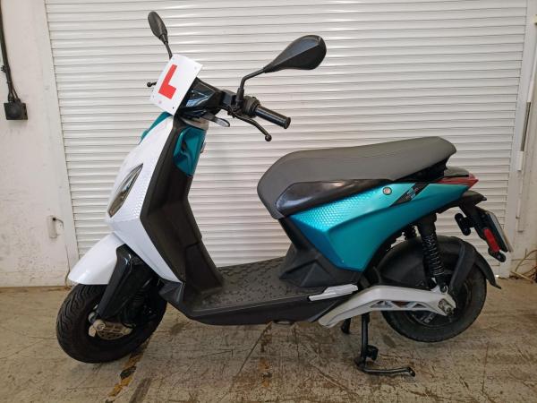 Piaggio Piaggio 1 Scooter Electric Wheel-hub Engine Euro 5 (3 ps)