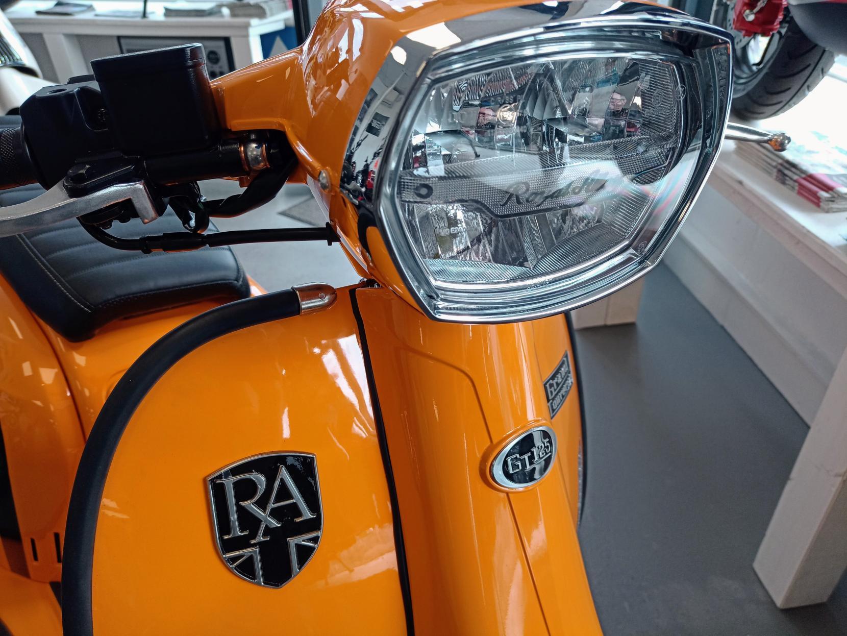 Royal Alloy GT 125 125 Scooter Petrol CVT Euro 5 (9 ps)