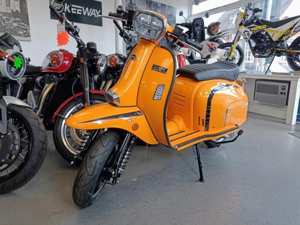 Royal Alloy GT 125 125 Scooter Petrol CVT Euro 5 (9 ps)