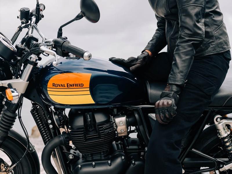 Royal Enfield Interceptor 650 Barcelona Blue