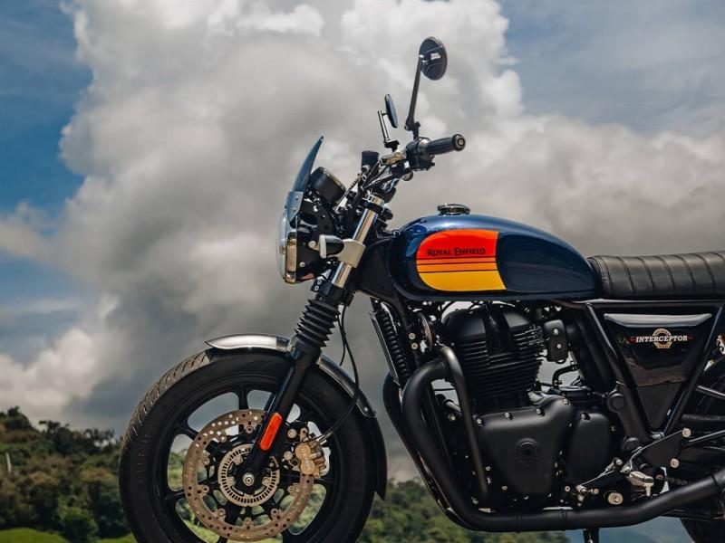 Royal Enfield Interceptor 650 Barcelona Blue