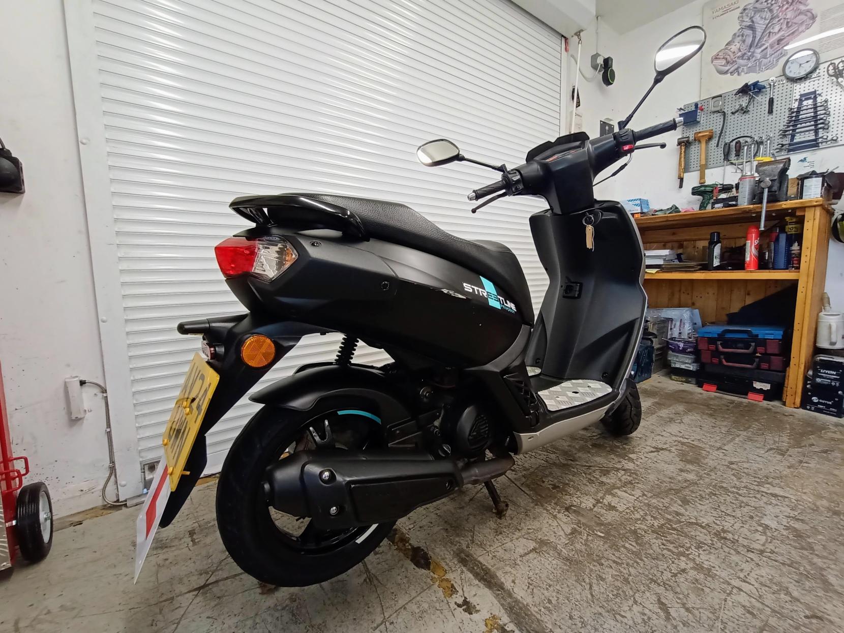Peugeot Kisbee 50 50 Streetline Moped (2010 - )