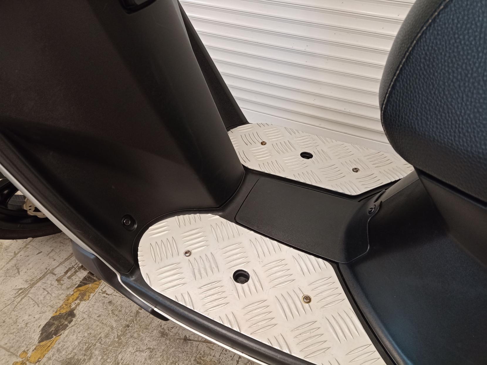 Peugeot Kisbee 50 50 Streetline Moped (2010 - )