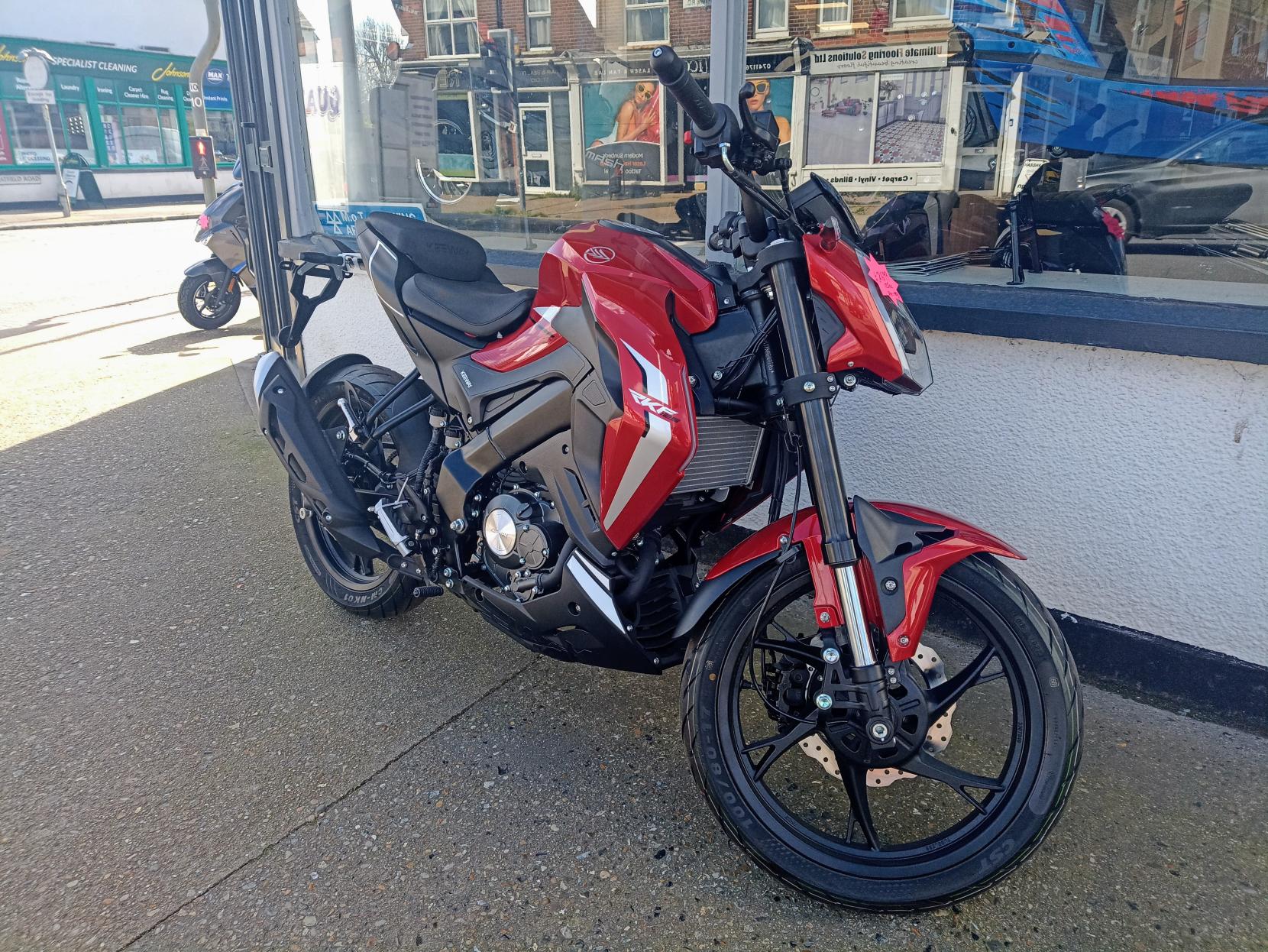 Keeway RKF 125 125 Naked Petrol Manual Euro 5 (12 ps)